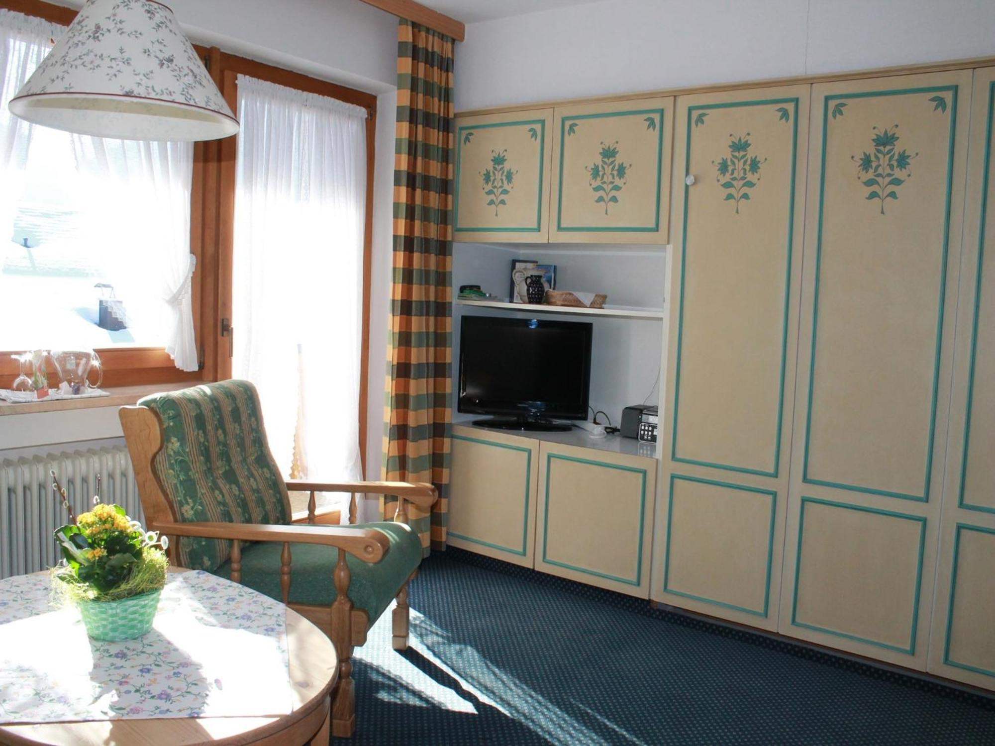 Ferienapartmenthaus Hubertushof Mittenwald Exterior foto